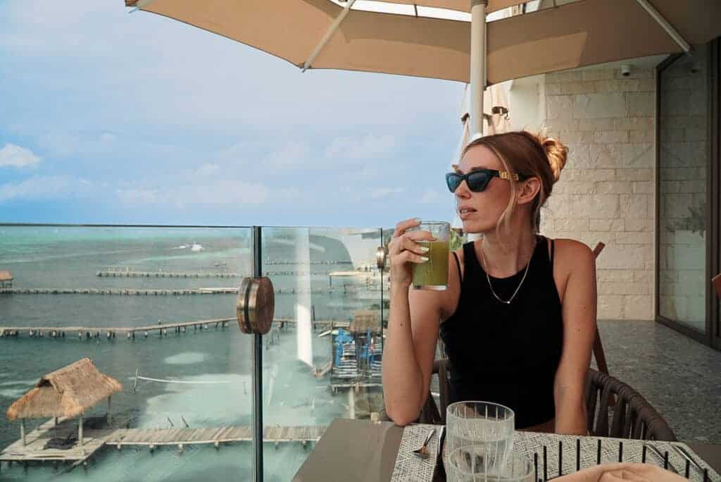 Breakfast with a view on the La Vista terrace