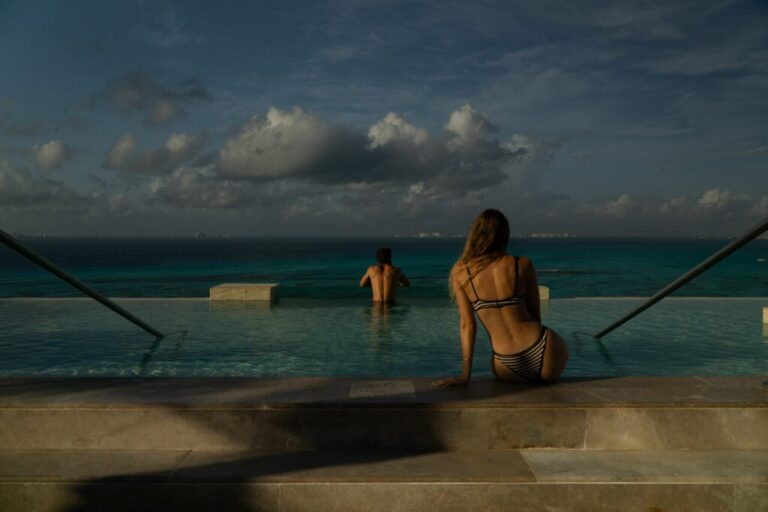 Rooftop infinity pool at Impression Isla Mujeres