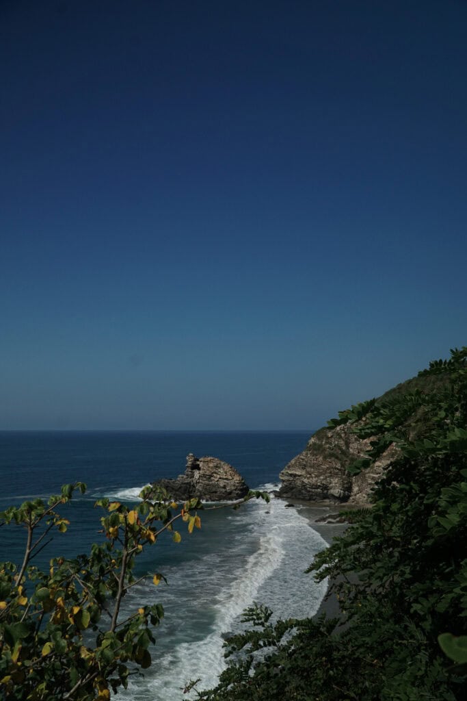 Cliff view beach at La Valise Mazunte, Oaxaca